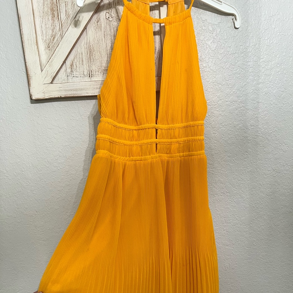 Yellow H&M Pleated Dress Size Small
